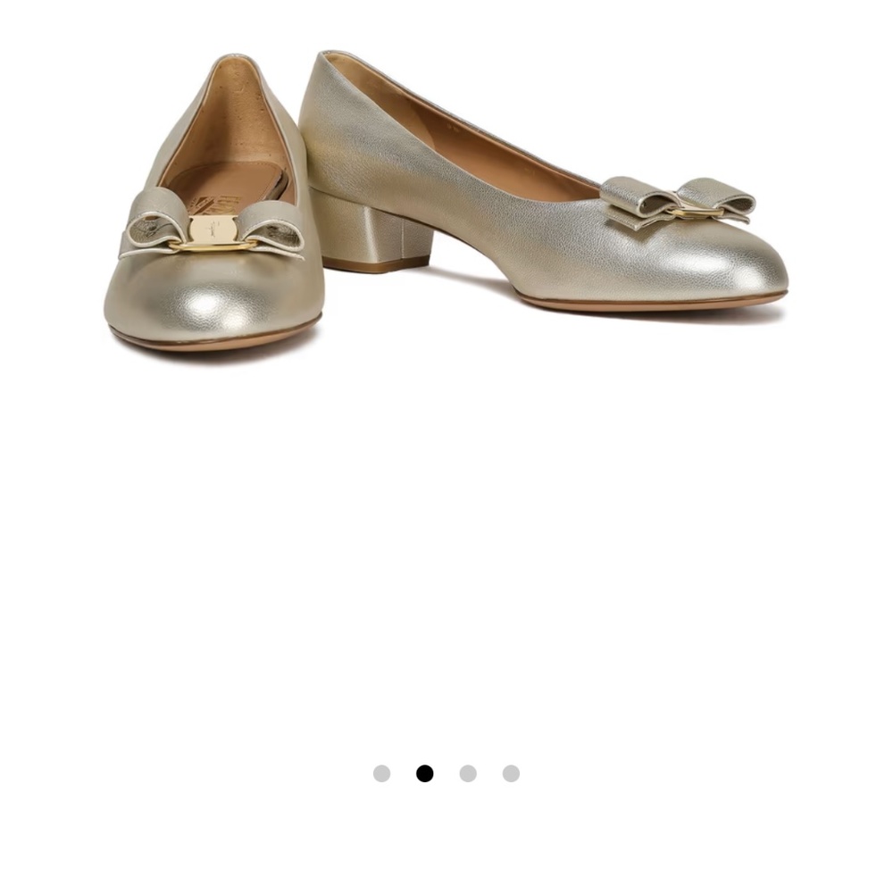 Salvatore ferragamo vara shoes